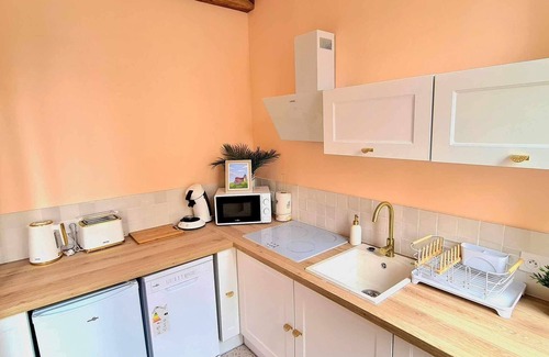 Tonnerre Apartamento | Alba - Appartement en Hyper Centre Avec Terrasse, Parking et Local à Vélos