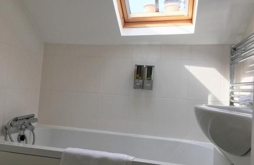 Newington Casa | Alba House Hotel