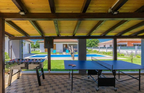 Liznjan Casa | Alba Rossa 106.1