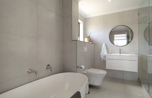 Robberg Beach Apartamento | Alba Tramonto | 3 bed 2 bath - 100m Robberg Beach