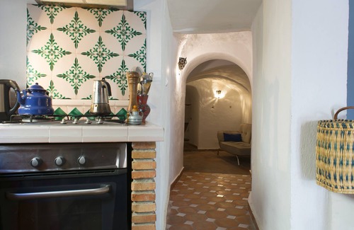 Beiro Casa | CASA ALBAICINA, GRANADA CON INCREÍBLES VISTAS A LA ALHAMBRA Y CUEVAS ORIGINALES, WIFI
