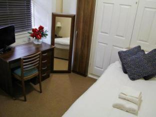 New Town Hotel | Albany Hotel