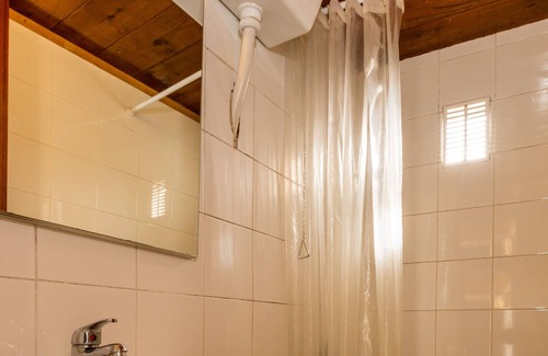 Salas de Pallars Apartamento | Alberg La Solana - 1 - Habitación Cuádruple (4 Adultos)