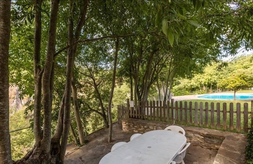 Salas de Pallars Apartamento | Alberg La Solana - 1 - Habitación Cuádruple (4 Adultos)