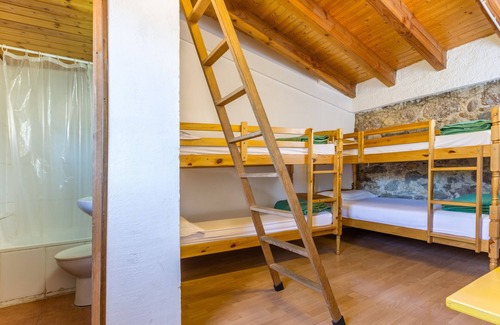 Salas de Pallars Apartamento | Alberg La Solana - 31 - Habitación Cuádruple (4 - 6 Plazas)