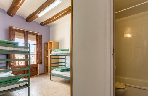 Salas de Pallars Apartamento | Alberg La Solana - 24 - Habitación Cuádruple (3 - 4 Plazas)