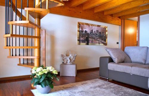 Castro Cama Y Desayuno | Albergo Diffuso Vulcano Village