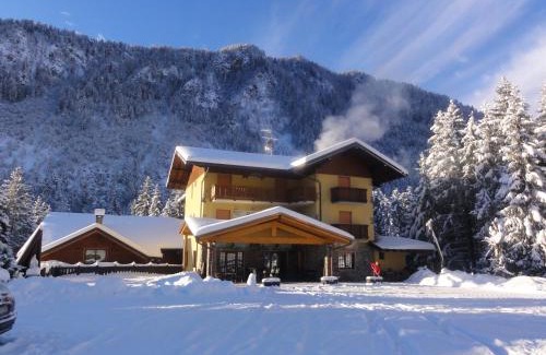 Borno Hotel | Albergo Ristorante La Pigna