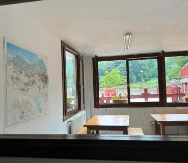 Lastur Hostal | ALBERGUE DE LASTUR