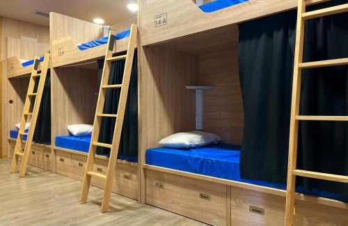 Pontevedra Hostal | Albergue GBC Hostel