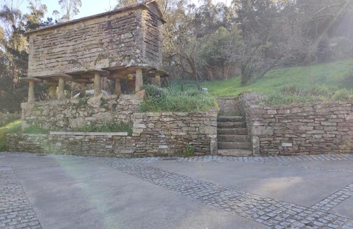 Dumbria Hostal | Albergue O Logoso