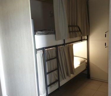 Santiago de Compostela Hostal | Albergue Porta Real NO BIKE STORAGE