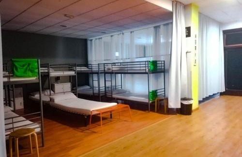O Pedrouzo Hostal | Albergue Rem