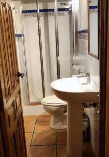 Baro Hostal | Albergue Turístico Valdebaró