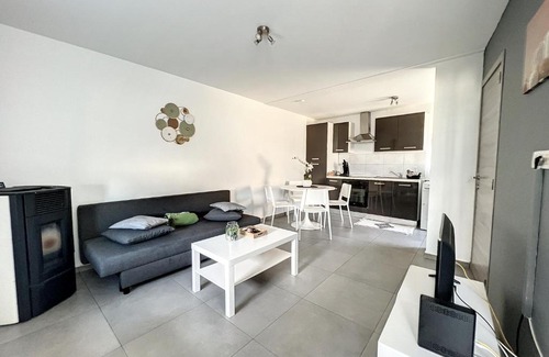 Ransart Casa | Albert 18 Brussels-charleroi-airport