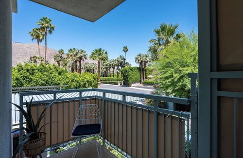 Old Las Palmas Condominio | Albert Frey's Villa Hermosa