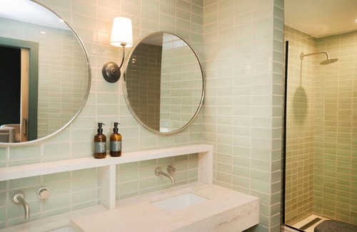 Fredericksburg Hotel | Albert Hotel, Bunk Suite | Pet-Friendly Stay with Access to Outdoor Pool