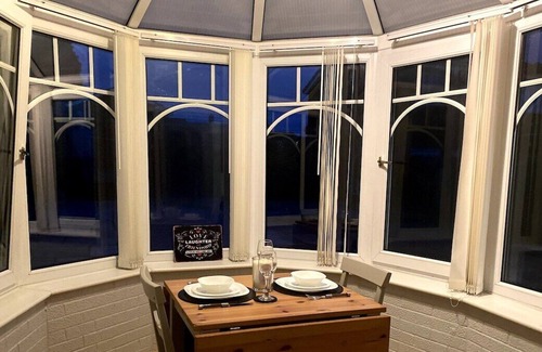 Parkgate Casa | Albert Place, Rotherham, Lavish 2-bed Home