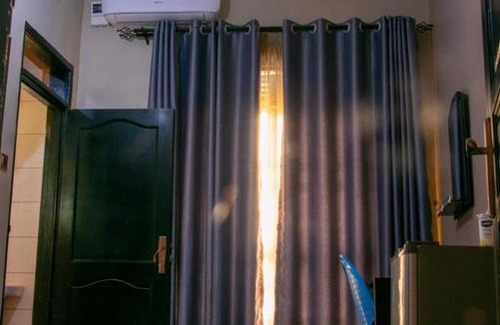 Western Uganda National Parks Hotel | Albertine Rock Hotel