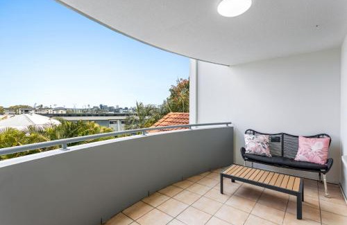 Albion Apartamento | Albion Convenient Hideaway with Parking & Balcony