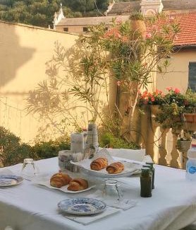 Albisola Superiore Cama Y Desayuno | Albisola bed and breakfast