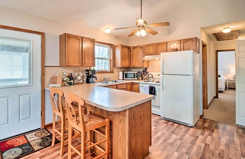 Albrightsville Cabaña | Albrightsville Cabin w/ Fire Pit: Swim, Hike & Ski