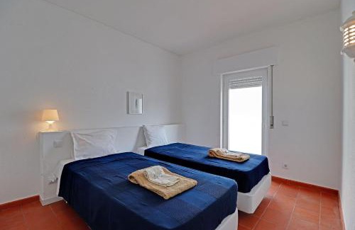 Areias de Sao Joao Apartamento | Albufeira Central by Homing