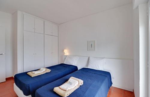 Areias de Sao Joao Apartamento | Albufeira Central by Homing
