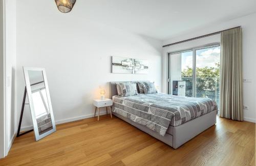 Correeira Apartamento | Albufeira Green Dream – Pool, Balcony & BBQ
