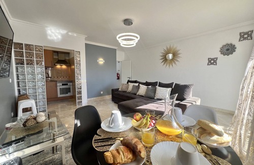 Montechoro Apartamento | Albufeira Town Apartment by Homing