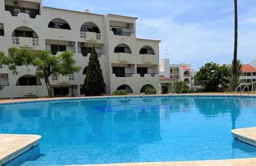 Areias de Sao Joao Apartamento | Albufeira Twins 1 With Pool by Homing