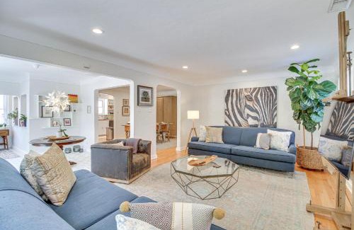 Nob Hill Casa | Albuquerque Adobe Cottage Yard, Walkable Area