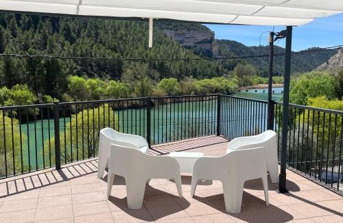 Tolosa Casa | ALCALA DEL JUCAR, Casa rural Rio Tranquilo 1 -Piscina privada-