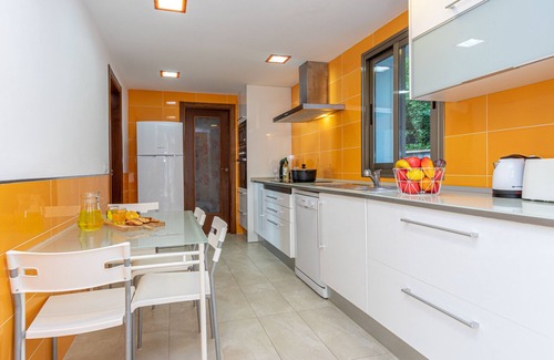 Alcanada Chalet De Esquí | Alcanada B By home villas 360