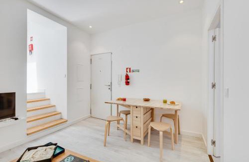 Alcantara Apartamento | Alcantara Charm 3BR Apartments