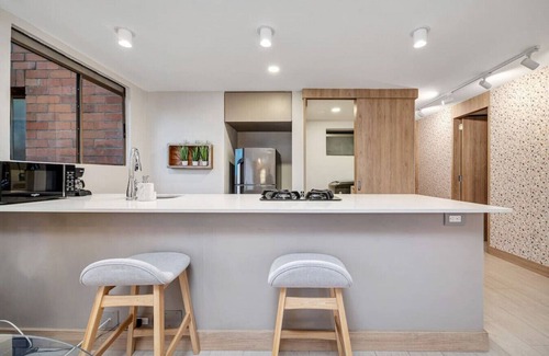 La Aguacatala Apartamento | Alcazar 1103 · Luxe Apt in Oviedo w/ city view, 1AC by HOUSY HOST