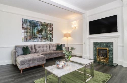 Alcombe Casa | Alcombe House