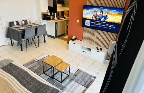 Fresnes Apartamento | ALEJÒ-HOME, Séjour apaisant!
