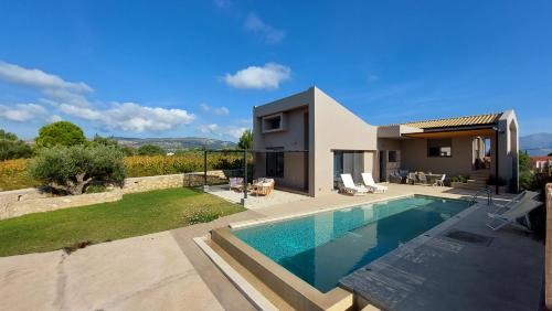 Mantzavinata Villa | Alekos Beach Houses-Profilio's Villas