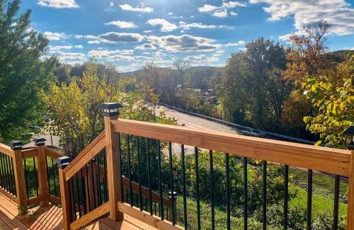 Hermann Casa | Alemania Haus - Cozy Rambler on Market Street!