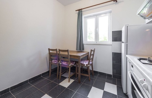 Dubrava Apartamento | Alenka 2 - Beachfront apartment, 10 m from the sea