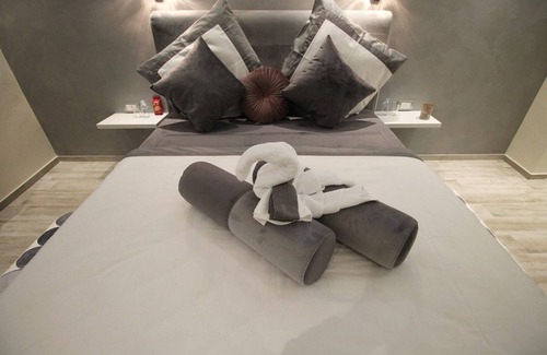 City Center Casa | Alessio Premium Rooms - King Room 4