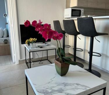 Larnaca City Centre Apartamento | Alex Beach Apartment 203