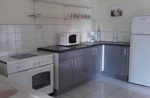 Port District Casa | CERCA DE LA CASA DE PLAYA CON JARDÍN PARA 6 PERSONAS
