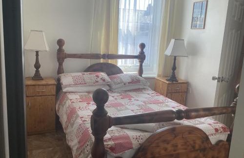 South Shore Hotel | Alexander Hotel Fully Refurbished All Rooms En-suite