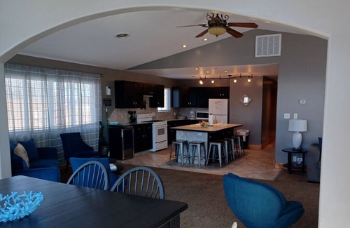 Monticello Casa | Alexander’s Landing Penthouse - Lakefront, Balcony, and Room to Relax