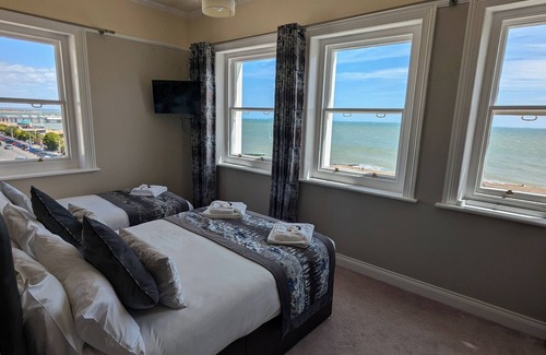 Eastbourne Seafront Hotel | Alexandra Hotel Eastbourne