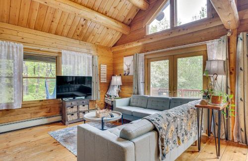 Alexandria Casa | Alexandria Cabin with Patio, Grill and Deck