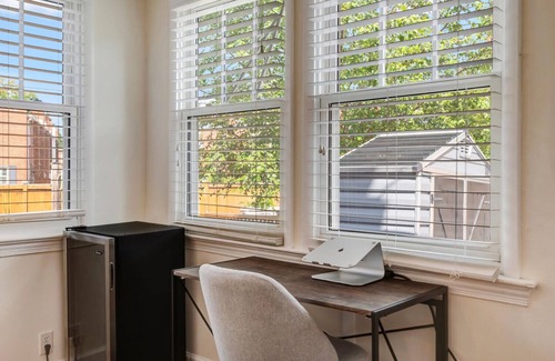 Potomac West Casa | Alexandria Getaway Minutes from Downtown D.C.