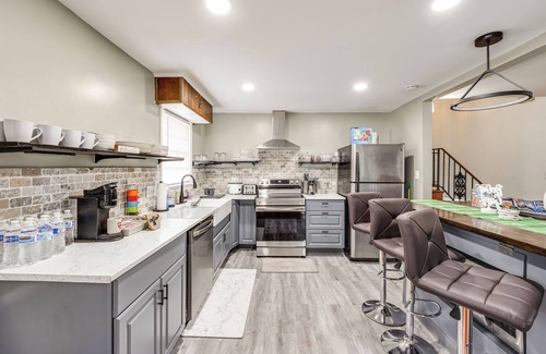Mount Vernon Casa | Alexandria, Mt Vernon Home by Hikes, Bikes & Sites